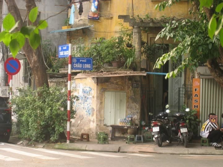 Nữ 22 tuổi ở Hà Nội
